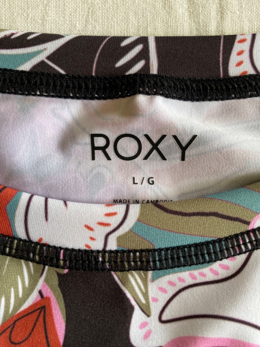 Roxy Women's Rash Guard Multicolor Floral Pattern UPF 50+ Size Large - Picture 11 of 13